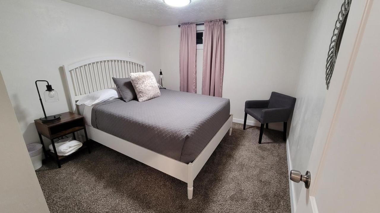 Gorgeous Pet Friendly 5 Bedroom Executive Home オグデン エクステリア 写真